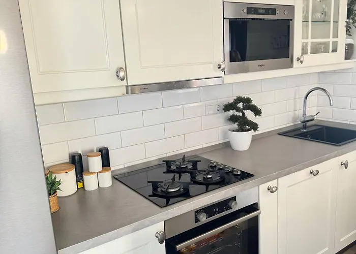 Sunset Hill * ברודאריצה